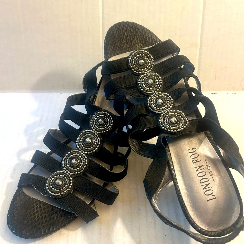 London Fog Black Strappy Sandals size 8m